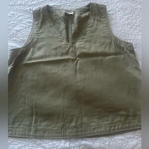 Evereve Olive Green Sleeveless Women's Top